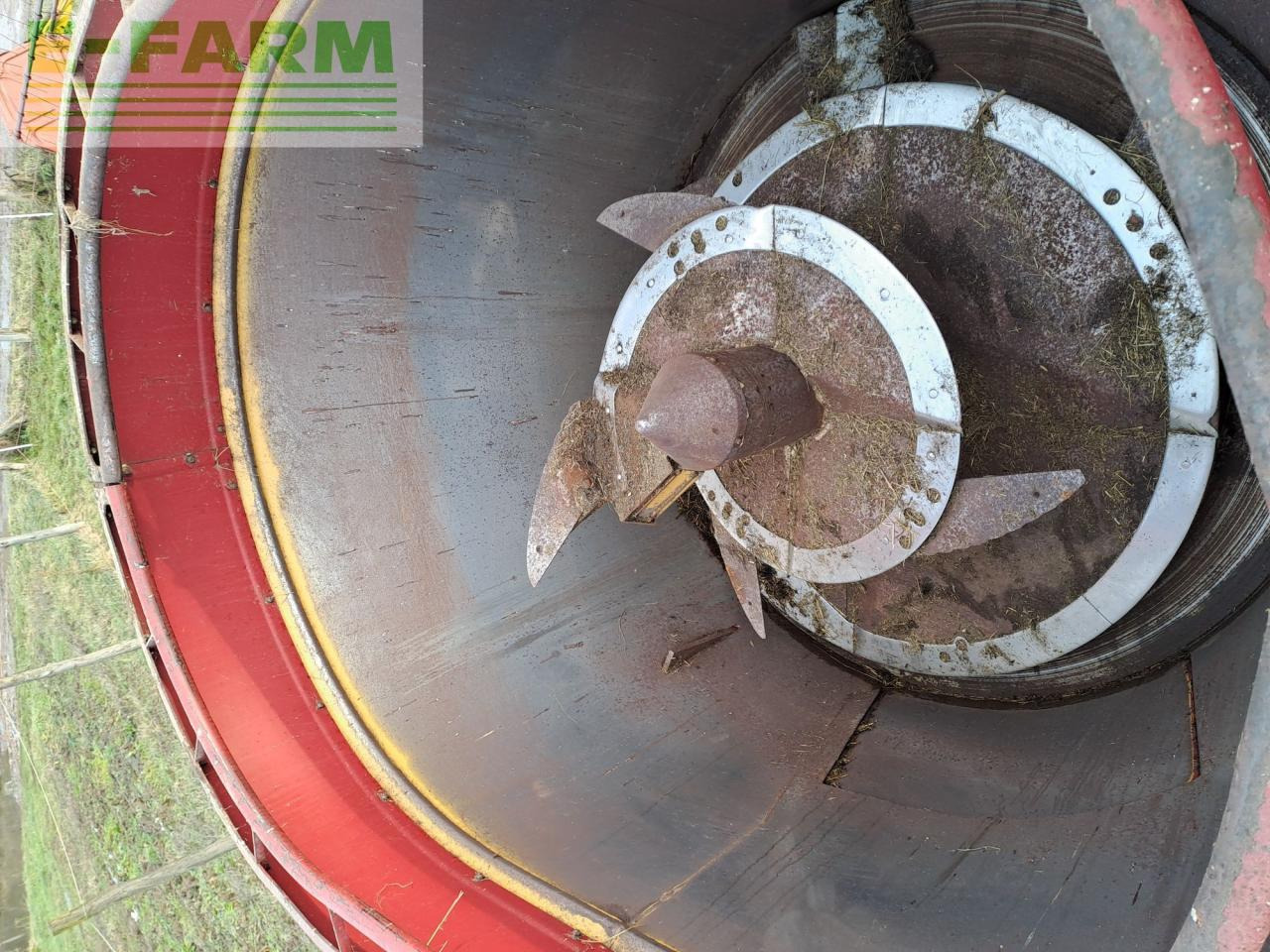 Strautmann Verti-Mix 951 - معدات الثروة الحيوانية: صورة 4 Strautmann Verti-Mix 951 - معدات الثروة الحيوانية: صورة 4