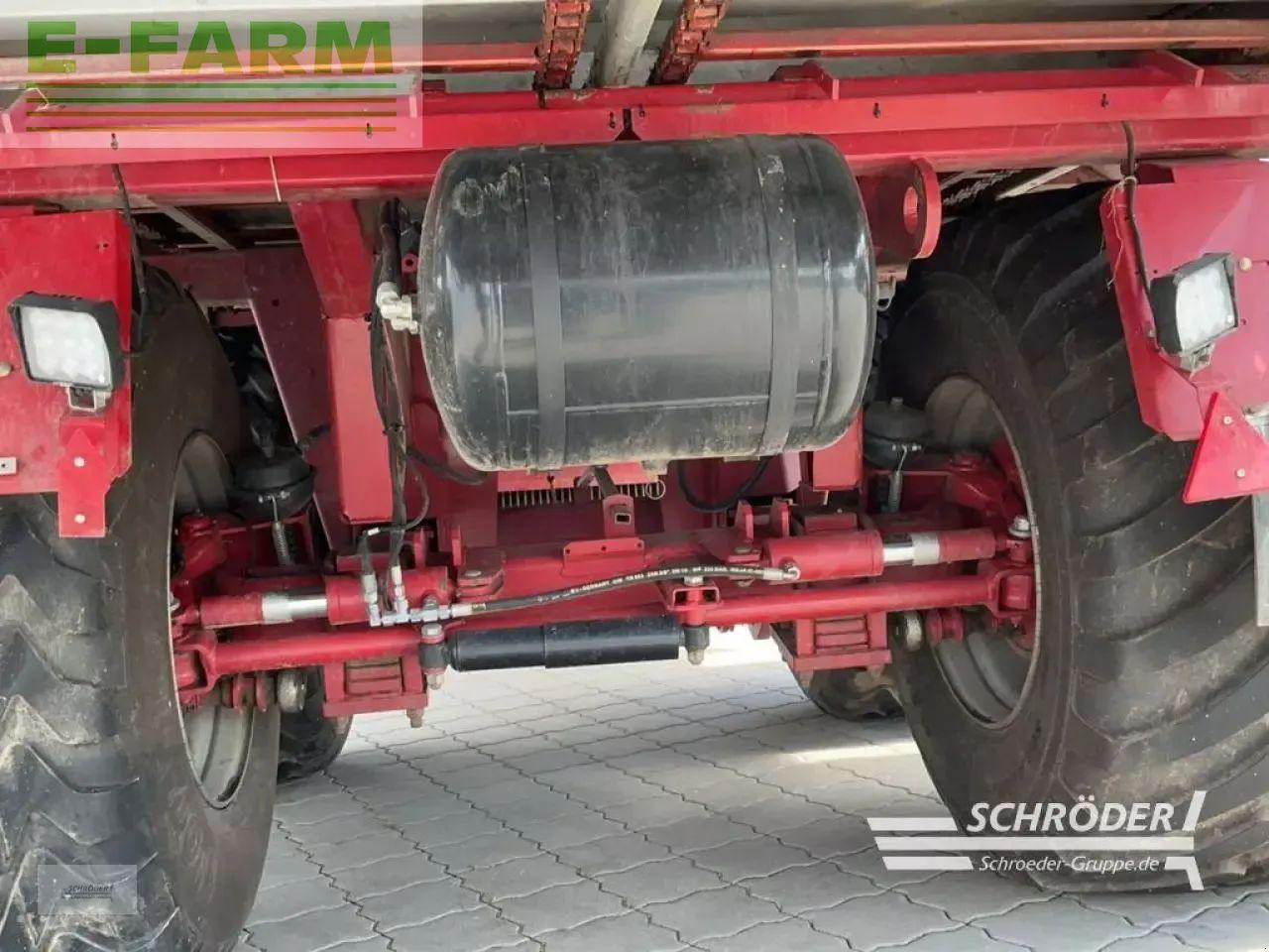 عربة ذاتية التحميل Strautmann giga vitesse 4002 do: صورة 15