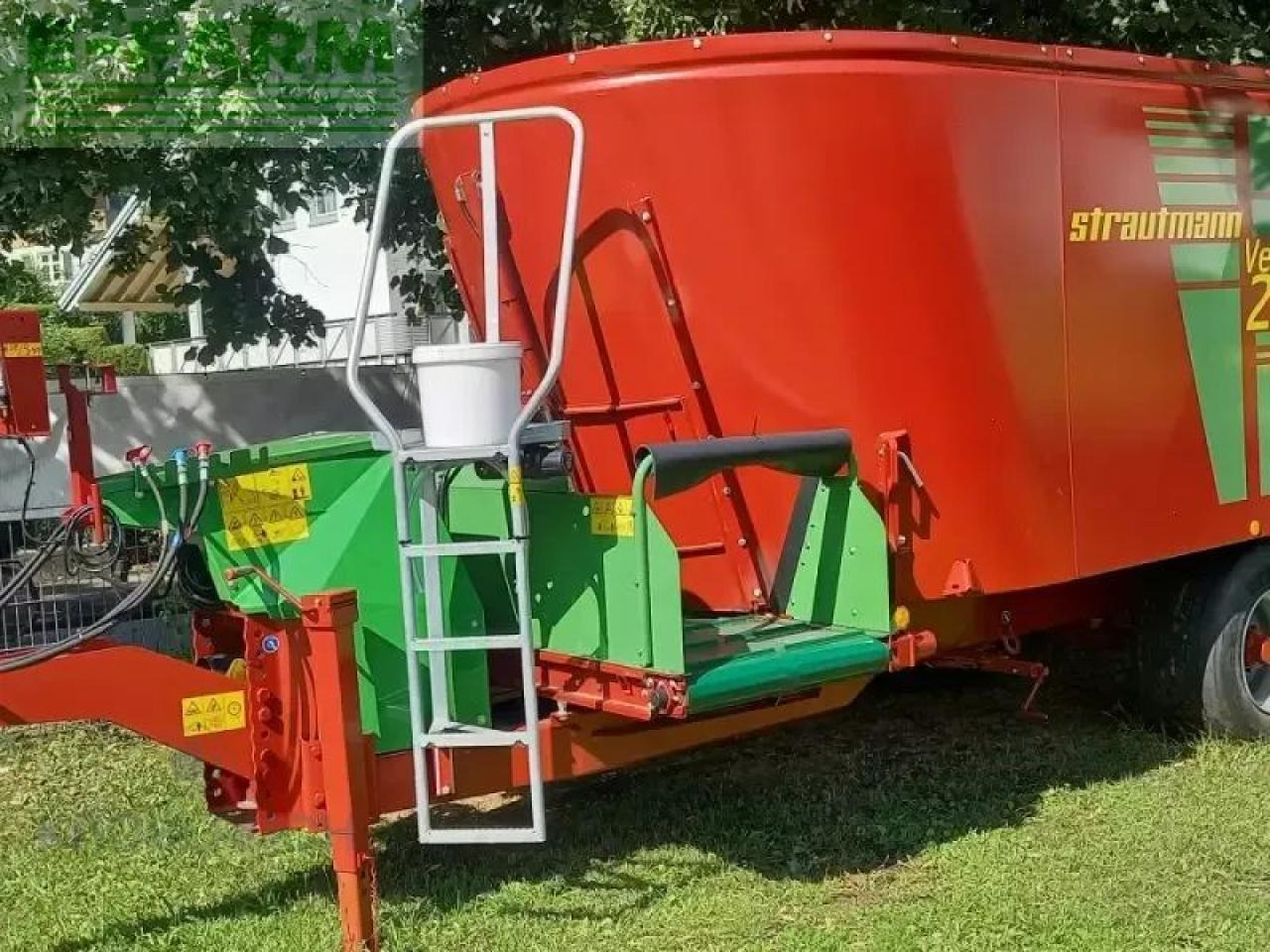 Strautmann verti mix 2401 double - معدات الثروة الحيوانية: صورة 1 Strautmann verti mix 2401 double - معدات الثروة الحيوانية: صورة 1