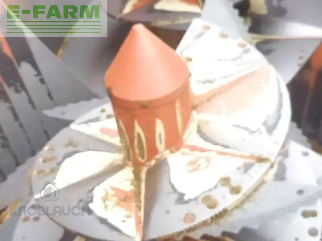 Strautmann verti-mix 2401 double - معدات الثروة الحيوانية: صورة 5 Strautmann verti-mix 2401 double - معدات الثروة الحيوانية: صورة 5