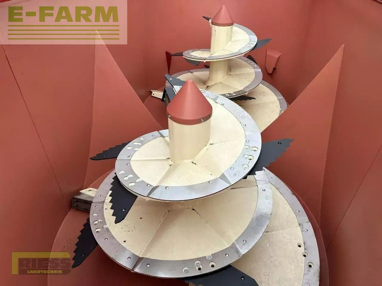 Strautmann verti-mix 2401 double - معدات الثروة الحيوانية: صورة 4 Strautmann verti-mix 2401 double - معدات الثروة الحيوانية: صورة 4