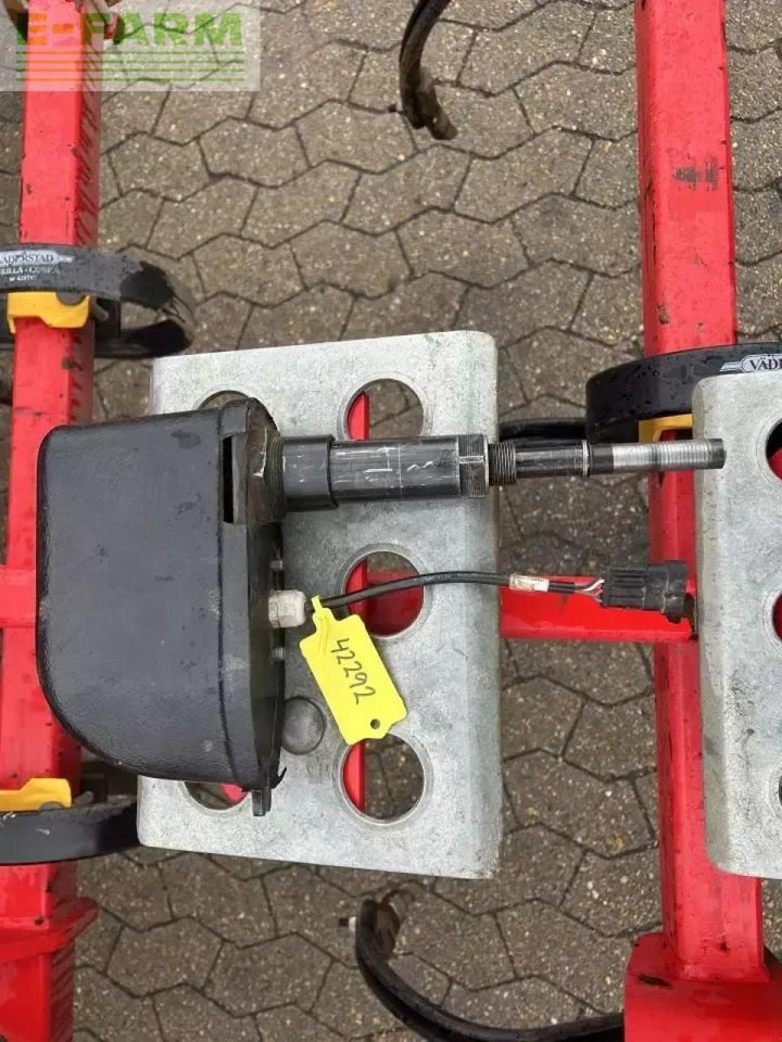 آلة البذار متعددة الوظائف Väderstad rapid 400c: صورة 7 آلة البذار متعددة الوظائف Väderstad rapid 400c: صورة 7