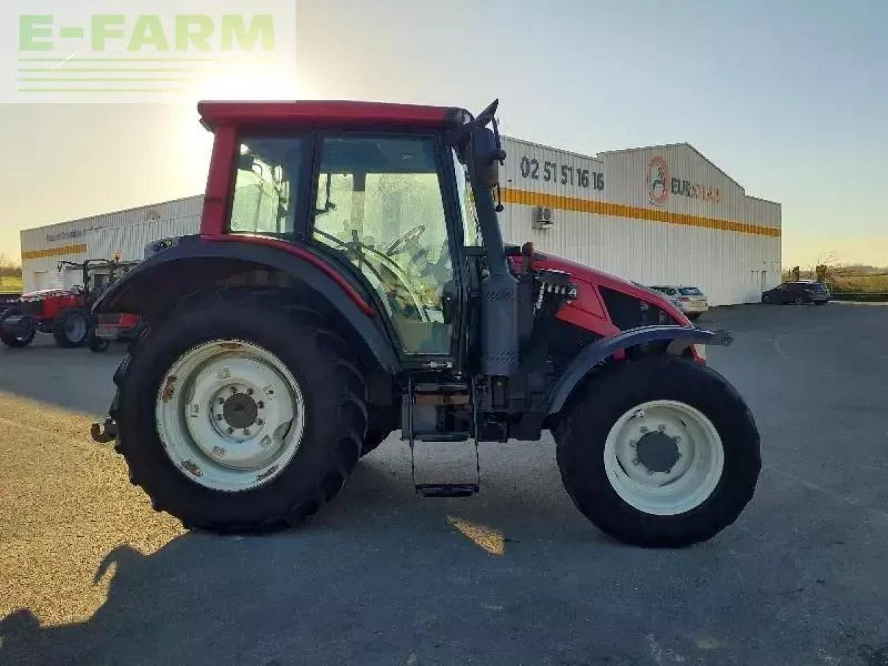 Valtra n103 - جرار: صورة 2 Valtra n103 - جرار: صورة 2