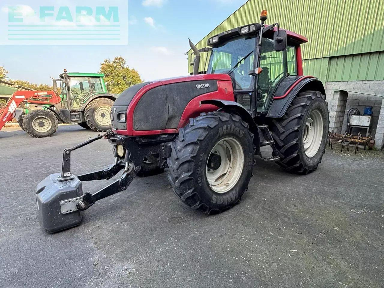 Valtra t121 hitech HiTech - جرار: صورة 2 Valtra t121 hitech HiTech - جرار: صورة 2