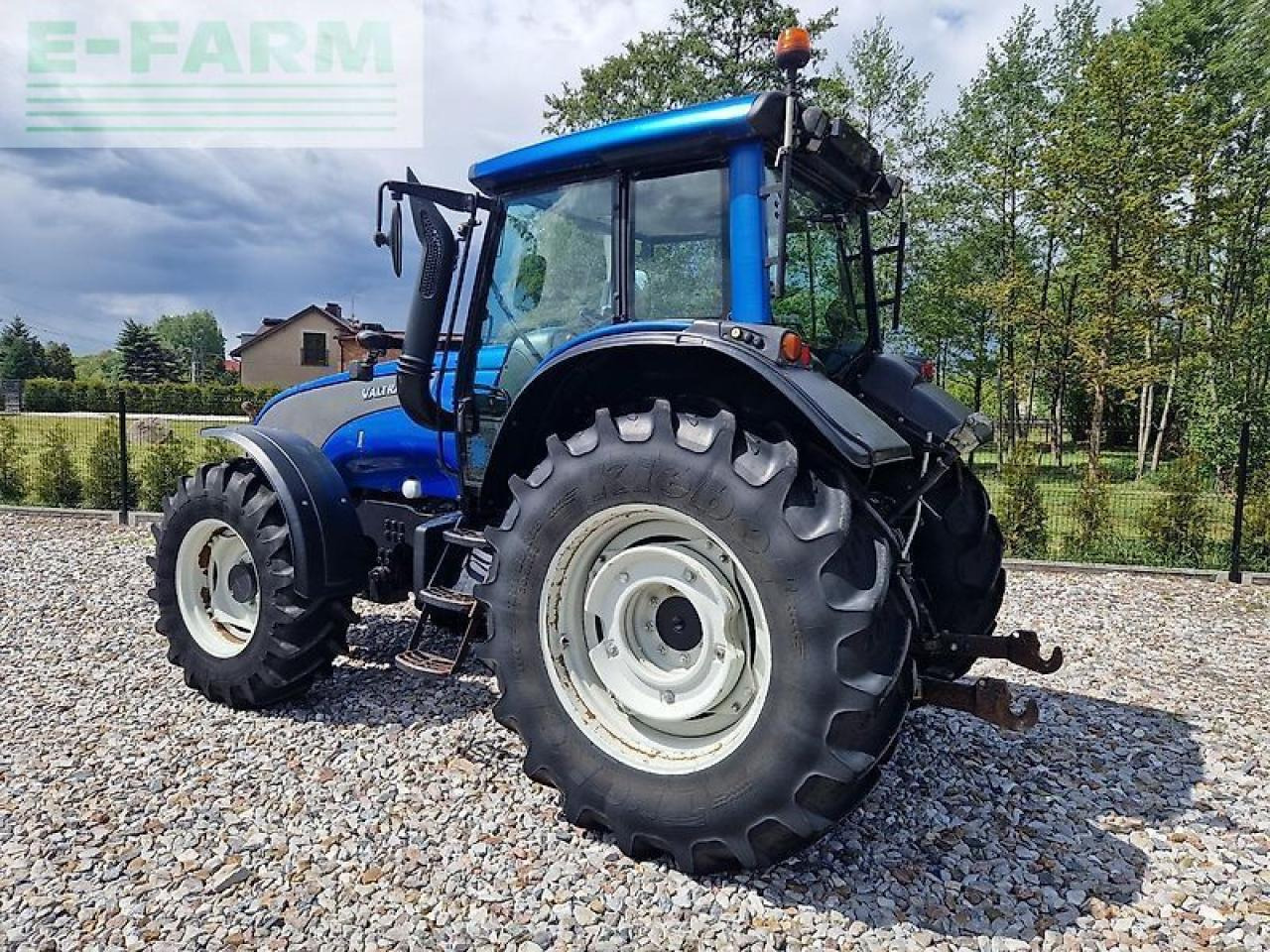 Valtra t131 hitech HiTech - جرار: صورة 4 Valtra t131 hitech HiTech - جرار: صورة 4