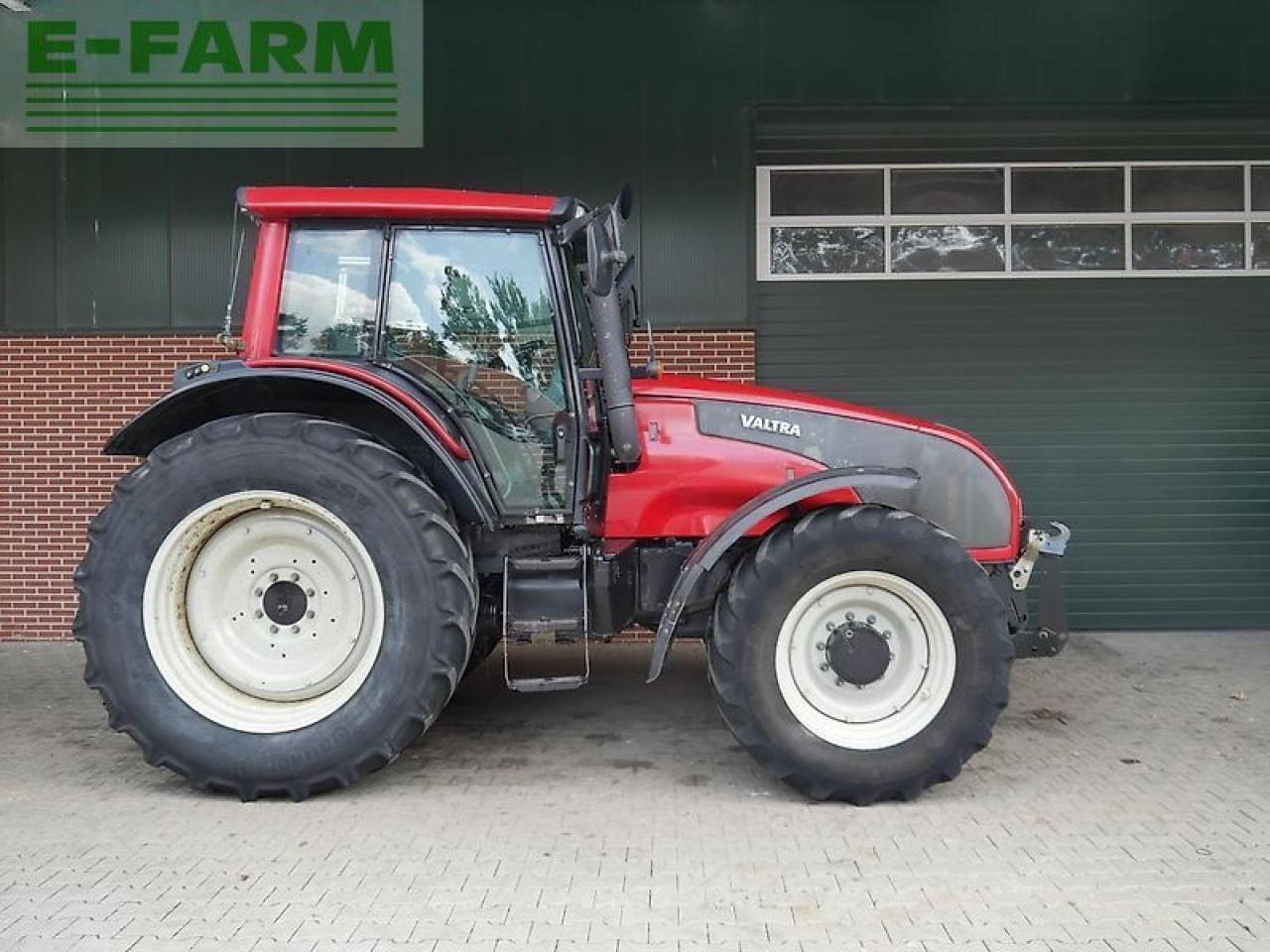 Valtra t151e hitech fzw HiTech - جرار: صورة 5 Valtra t151e hitech fzw HiTech - جرار: صورة 5