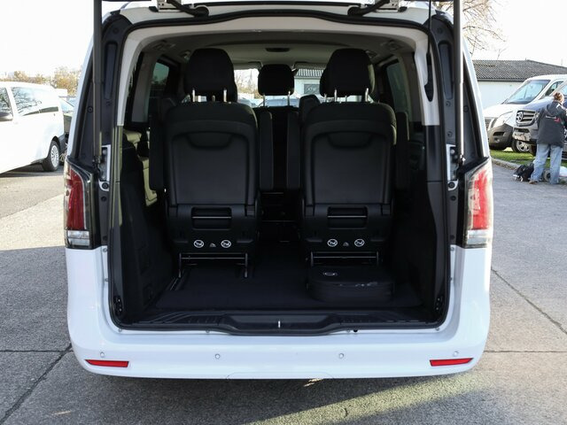 ميكروباص, فان كهربائية MERCEDES-BENZ EQV 300 lang,7Sitze,2Schiebetüren,Distronic,LED...: صورة 26