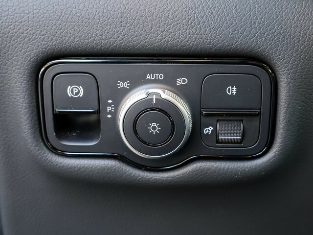 ميكروباص, فان كهربائية MERCEDES-BENZ EQV 300 lang,7Sitze,2Schiebetüren,Distronic,LED...: صورة 10