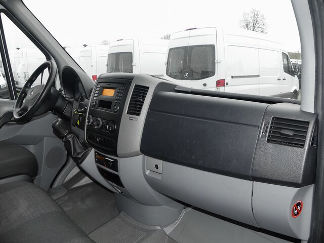 MERCEDES-BENZ Sprinter 311 CDI DOKA Pritsche,AHK,Standheizung - شاحنة مفتوحة, الشاحنات الصغيرة كابينة مزدوجة: صورة 2 MERCEDES-BENZ Sprinter 311 CDI DOKA Pritsche,AHK,Standheizung - شاحنة مفتوحة, الشاحنات الصغيرة كابينة مزدوجة: صورة 2