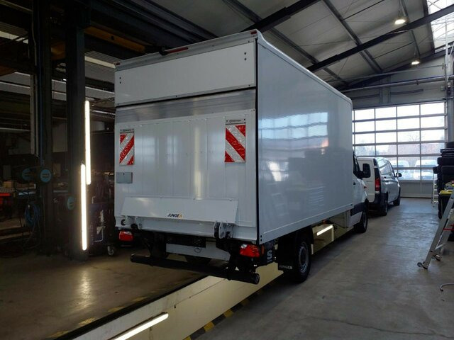 شاحنة مغلقة الصندوق MERCEDES-BENZ Sprinter317CDI Maxi Koffer,LBW,Klima,Kamera: صورة 13