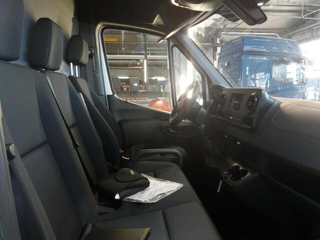 شاحنة مغلقة الصندوق MERCEDES-BENZ Sprinter317CDI Maxi Koffer,LBW,Klima,Kamera: صورة 17