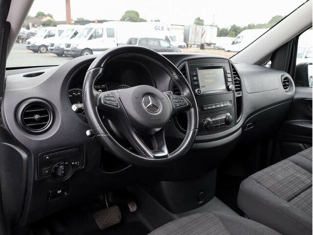 MERCEDES-BENZ Vito 116TourerPro Kombi,Extralang,2xKlima,9Sitze - ميكروباص: صورة 5 MERCEDES-BENZ Vito 116TourerPro Kombi,Extralang,2xKlima,9Sitze - ميكروباص: صورة 5