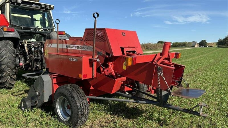 Massey Ferguson 1839 Småballe presser - آلة تغليف بالة التبن: صورة 4 Massey Ferguson 1839 Småballe presser - آلة تغليف بالة التبن: صورة 4