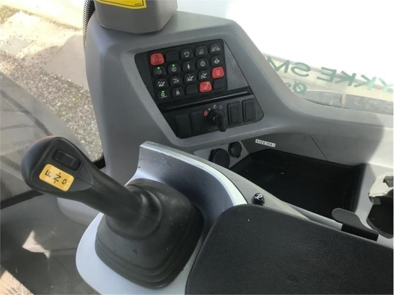 New Holland W190D - اللودر بعجل: صورة 4 New Holland W190D - اللودر بعجل: صورة 4