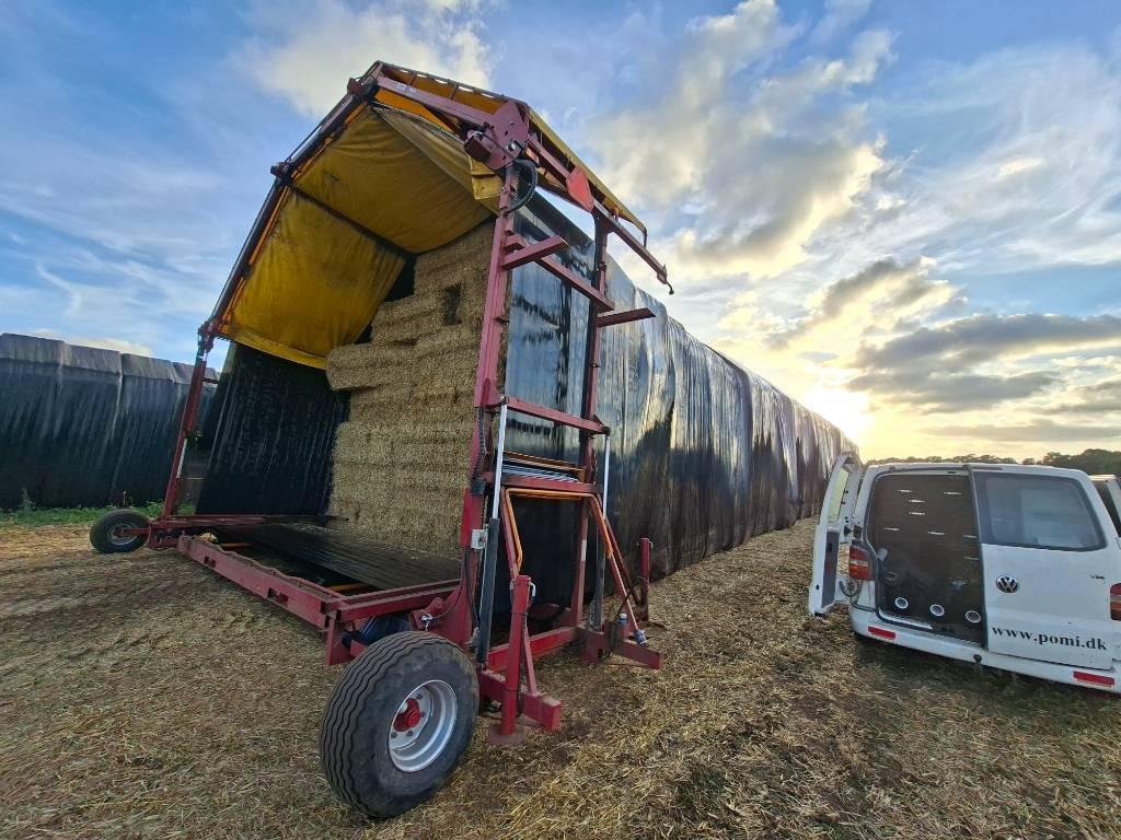 Pomi Wrap 7 - آلة تغليف بالة التبن: صورة 1 Pomi Wrap 7 - آلة تغليف بالة التبن: صورة 1