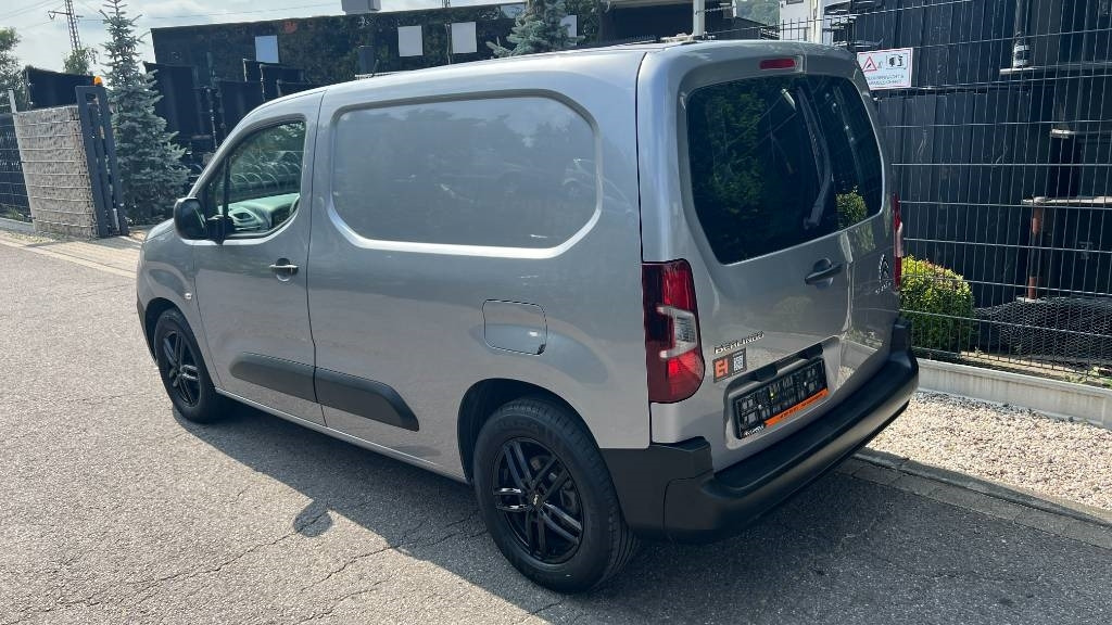 Citroën Berlingo 1.5 Blue HDI, Kasten, 8 Reifen, Klima - شاحنة مغلقة الصندوق: صورة 5 Citroën Berlingo 1.5 Blue HDI, Kasten, 8 Reifen, Klima - شاحنة مغلقة الصندوق: صورة 5