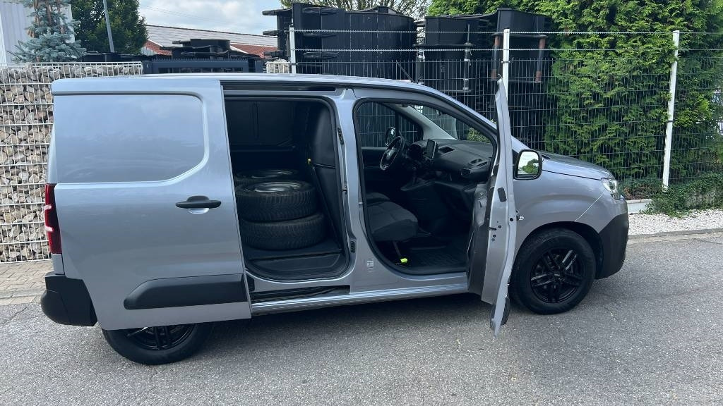 شاحنة مغلقة الصندوق Citroën Berlingo 1.5 Blue HDI, Kasten, 8 Reifen, Klima: صورة 22