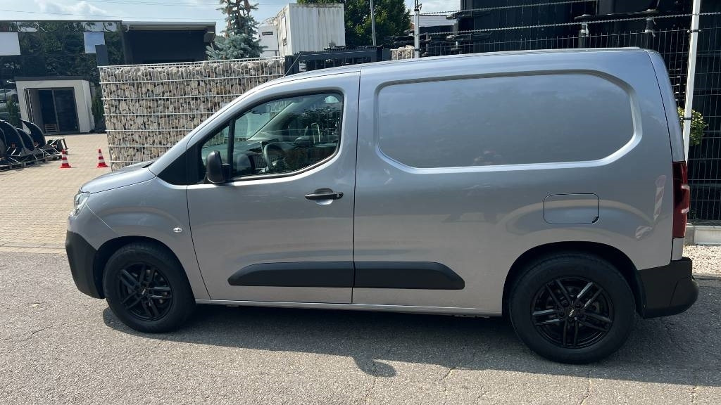 شاحنة مغلقة الصندوق Citroën Berlingo 1.5 Blue HDI, Kasten, 8 Reifen, Klima: صورة 7