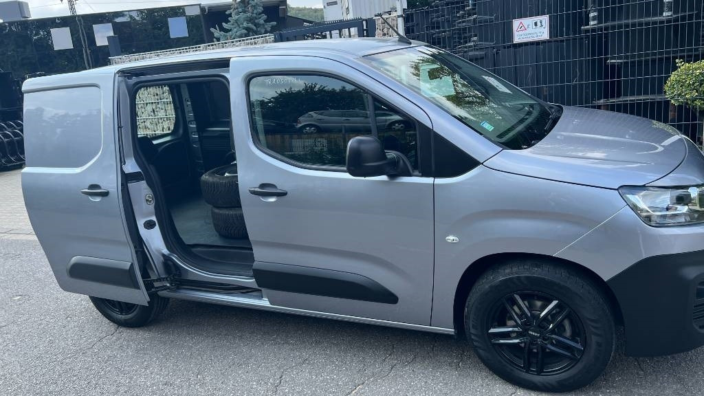 شاحنة مغلقة الصندوق Citroën Berlingo 1.5 Blue HDI, Kasten, 8 Reifen, Klima: صورة 20