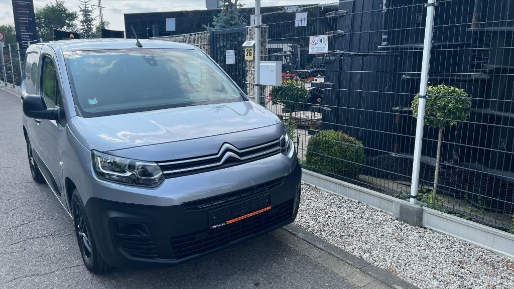 شاحنة مغلقة الصندوق Citroën Berlingo 1.5 Blue HDI, Kasten, 8 Reifen, Klima: صورة 21