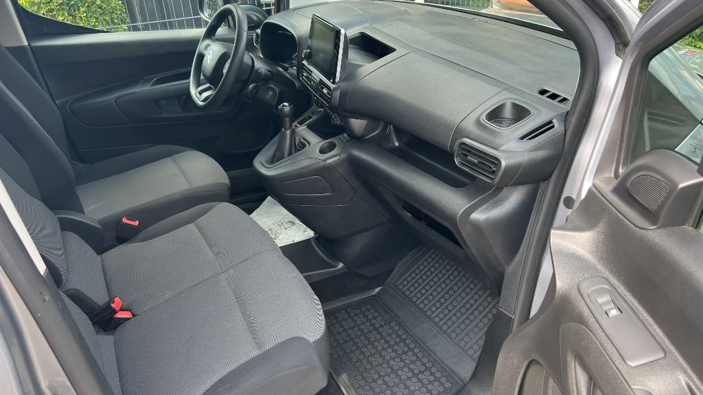 شاحنة مغلقة الصندوق Citroën Berlingo 1.5 Blue HDI, Kasten, 8 Reifen, Klima: صورة 14