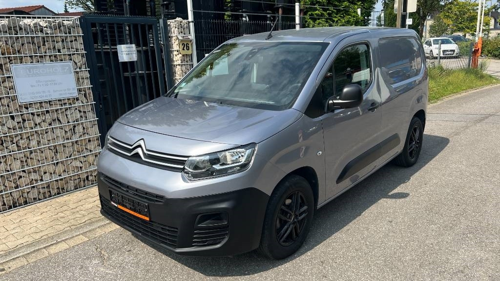 Citroën Berlingo 1.5 Blue HDI, Kasten, 8 Reifen, Klima - شاحنة مغلقة الصندوق: صورة 1 Citroën Berlingo 1.5 Blue HDI, Kasten, 8 Reifen, Klima - شاحنة مغلقة الصندوق: صورة 1