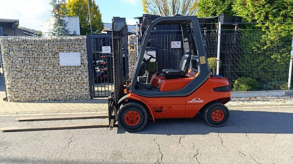 Linde H 30 D, Duplex, Zusatzhydraulik, Palettengabel  - رافعة شوكية ديزل: صورة 4 Linde H 30 D, Duplex, Zusatzhydraulik, Palettengabel  - رافعة شوكية ديزل: صورة 4
