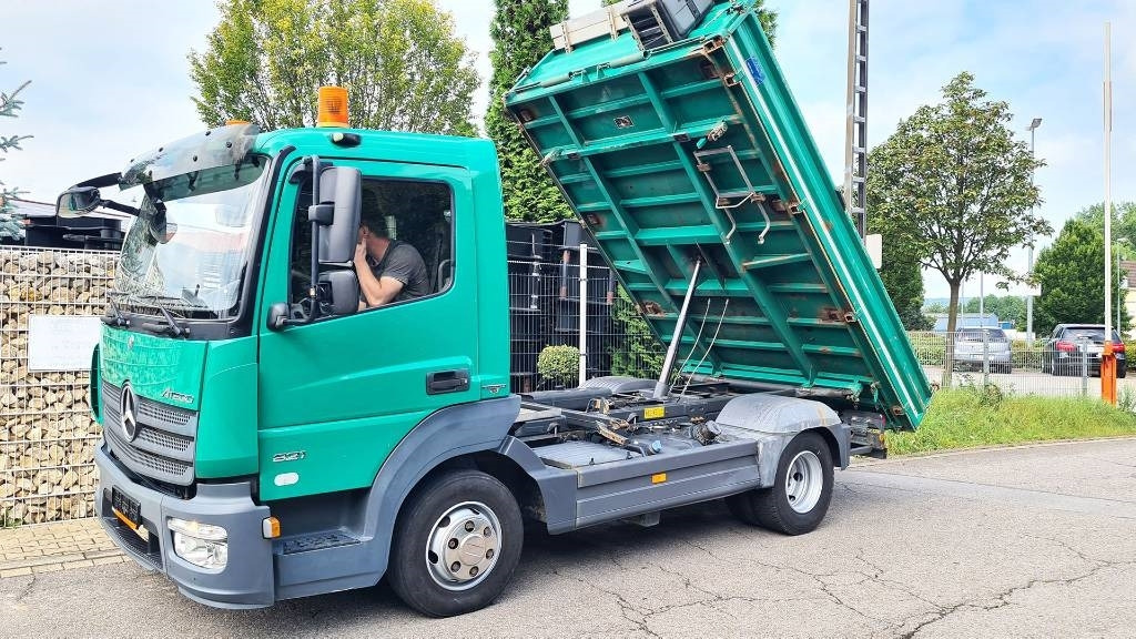 Mercedes-Benz Atego 821, 3-Seiten Meiller, Alubordwände, Kipper - شاحنة ذات خطاف: صورة 1 Mercedes-Benz Atego 821, 3-Seiten Meiller, Alubordwände, Kipper - شاحنة ذات خطاف: صورة 1