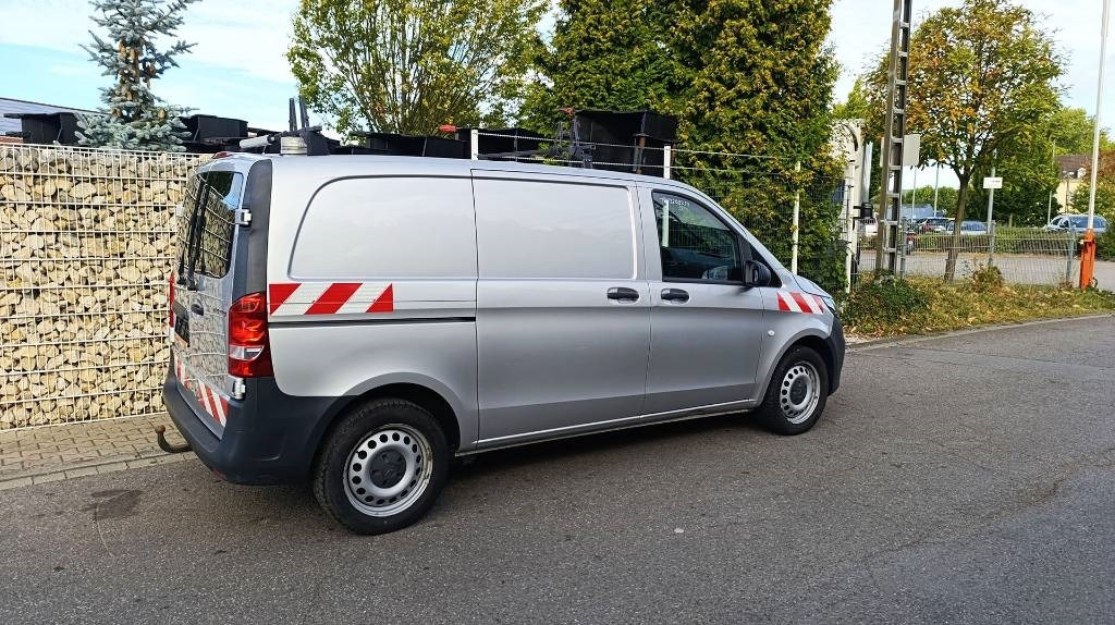 Mercedes-Benz Vito 114 CDI Allrad-Werkstattschränke-Standheizung - شاحنة مغلقة الصندوق: صورة 5 Mercedes-Benz Vito 114 CDI Allrad-Werkstattschränke-Standheizung - شاحنة مغلقة الصندوق: صورة 5