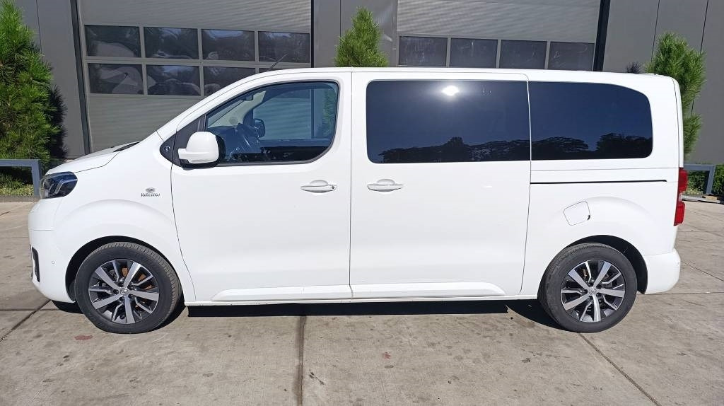 Toyota Proace 2.0 Van, Kleinbus, 7-Sitzer, Turboschaden - فان: صورة 1 Toyota Proace 2.0 Van, Kleinbus, 7-Sitzer, Turboschaden - فان: صورة 1