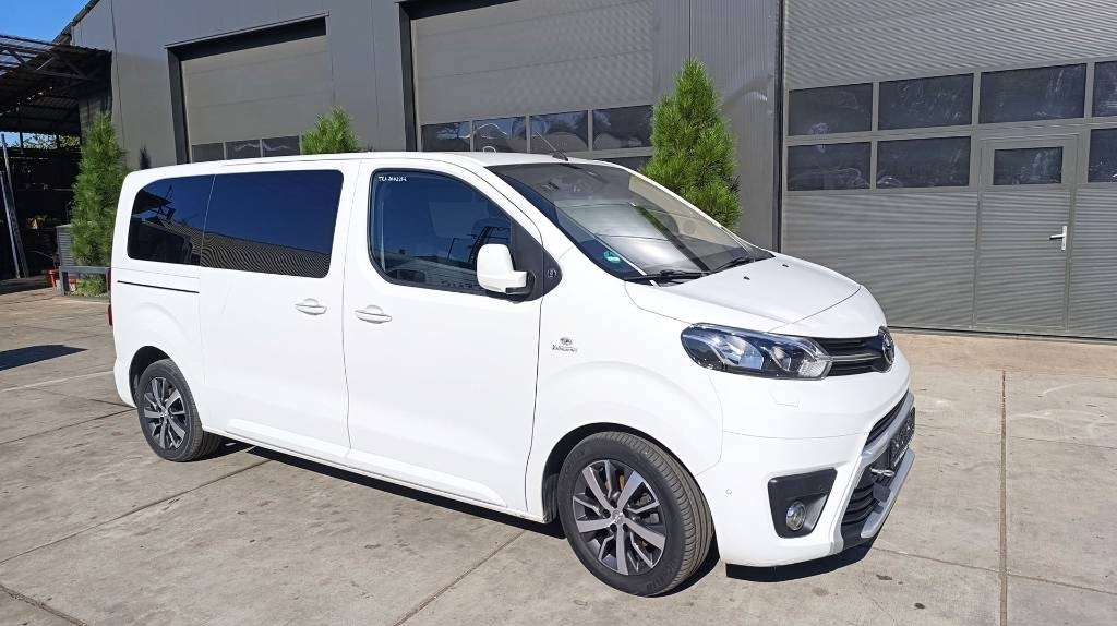 Toyota Proace 2.0 Van, Kleinbus, 7-Sitzer, Turboschaden  Toyota Proace 2.0 Van, Kleinbus, 7-Sitzer, Turboschaden: صورة 6