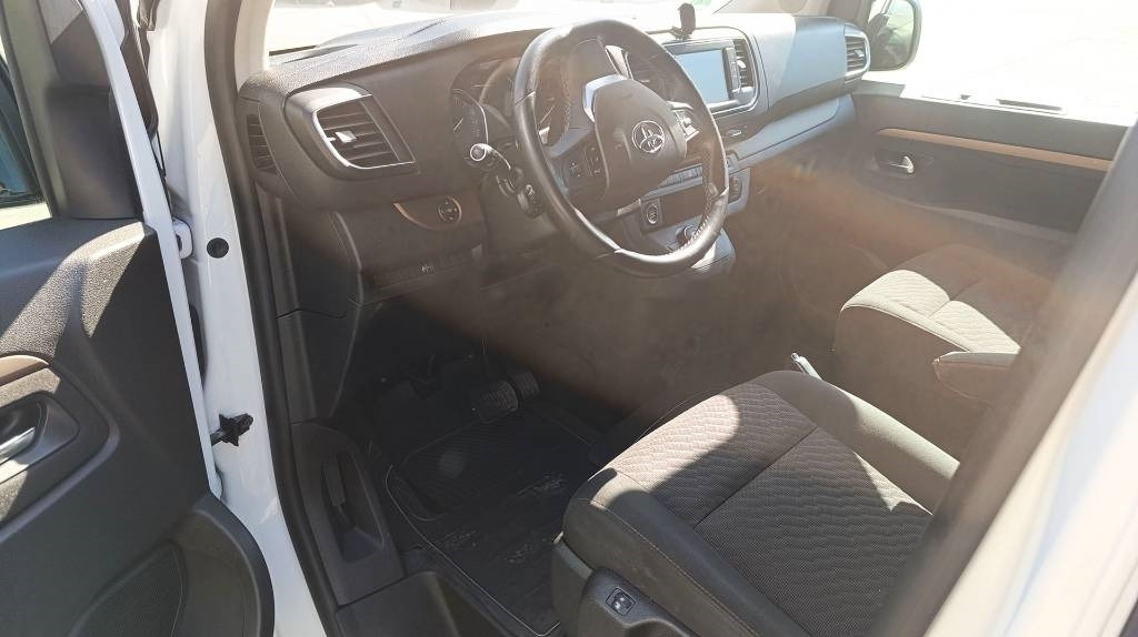 Toyota Proace 2.0 Van, Kleinbus, 7-Sitzer, Turboschaden  Toyota Proace 2.0 Van, Kleinbus, 7-Sitzer, Turboschaden: صورة 18