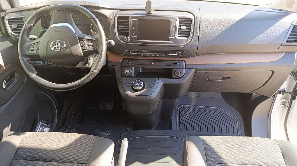 Toyota Proace 2.0 Van, Kleinbus, 7-Sitzer, Turboschaden  Toyota Proace 2.0 Van, Kleinbus, 7-Sitzer, Turboschaden: صورة 11