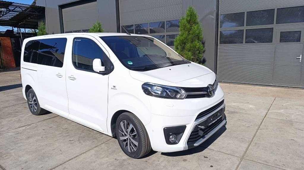 Toyota Proace 2.0 Van, Kleinbus, 7-Sitzer, Turboschaden  Toyota Proace 2.0 Van, Kleinbus, 7-Sitzer, Turboschaden: صورة 7