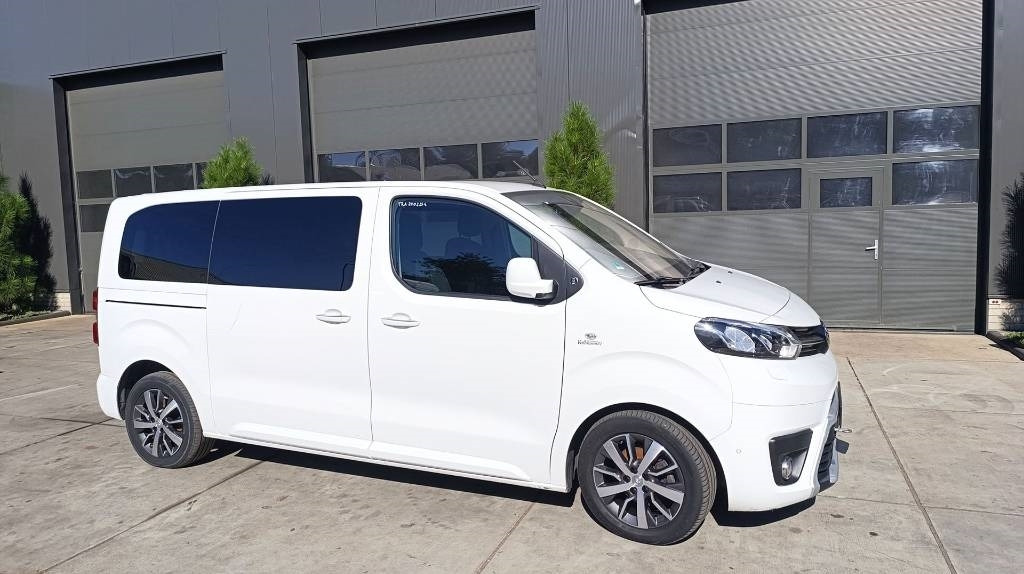 Toyota Proace 2.0 Van, Kleinbus, 7-Sitzer, Turboschaden - فان: صورة 5 Toyota Proace 2.0 Van, Kleinbus, 7-Sitzer, Turboschaden - فان: صورة 5
