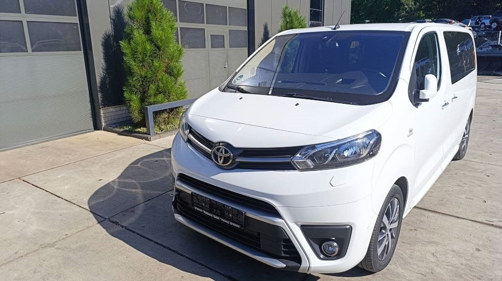 Toyota Proace 2.0 Van, Kleinbus, 7-Sitzer, Turboschaden  Toyota Proace 2.0 Van, Kleinbus, 7-Sitzer, Turboschaden: صورة 27