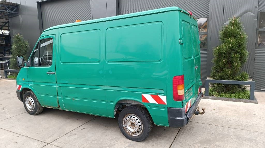 Volkswagen LT 28 Kastenwagen Werkstattsschränke Motorschaden - شاحنة مغلقة الصندوق: صورة 5 Volkswagen LT 28 Kastenwagen Werkstattsschränke Motorschaden - شاحنة مغلقة الصندوق: صورة 5