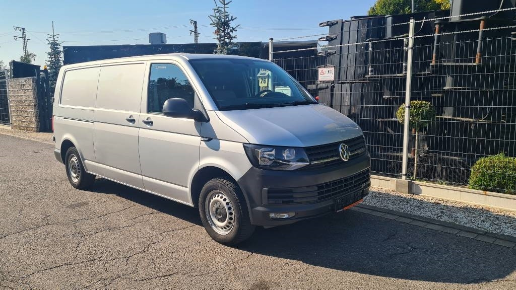 Volkswagen T5 2.0 TDI, Kasten, Werkstattschränke, Klima, AHK - شاحنة مغلقة الصندوق: صورة 1 Volkswagen T5 2.0 TDI, Kasten, Werkstattschränke, Klima, AHK - شاحنة مغلقة الصندوق: صورة 1