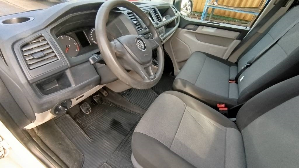 Volkswagen T5 2.0 TDI Kastenwagen, 8x Reifen, PDC, Klima, AHK - فان المدمجة: صورة 4 Volkswagen T5 2.0 TDI Kastenwagen, 8x Reifen, PDC, Klima, AHK - فان المدمجة: صورة 4