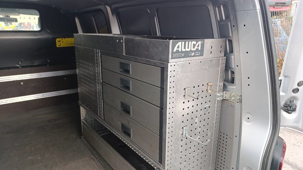 Volkswagen T5 2.0 TDI, Transporter, Kasten, Werkstattschränke  Volkswagen T5 2.0 TDI, Transporter, Kasten, Werkstattschränke: صورة 15