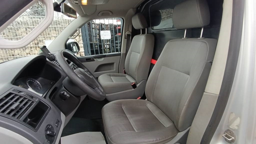 Volkswagen T5 2.0 TDI, Transporter, Kasten, Werkstattschränke  Volkswagen T5 2.0 TDI, Transporter, Kasten, Werkstattschränke: صورة 6