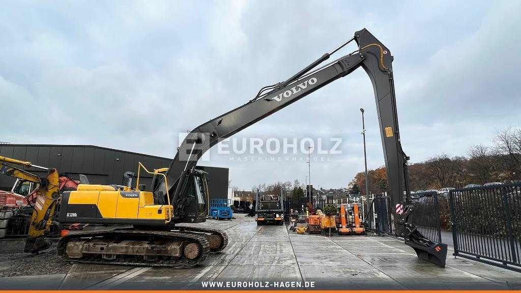 Volvo EC 220, Kettenbagger mit Long Reach, Kamera, Klima - حفار زحاف: صورة 1 Volvo EC 220, Kettenbagger mit Long Reach, Kamera, Klima - حفار زحاف: صورة 1