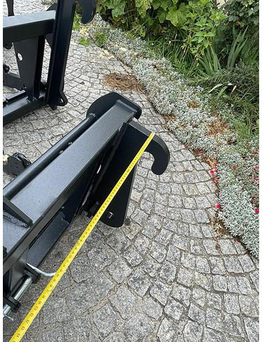 Big Adapter Kramer / Claas Scorpion auf 3 Punkt Aufnahme - ملحق: صورة 3 Big Adapter Kramer / Claas Scorpion auf 3 Punkt Aufnahme - ملحق: صورة 3