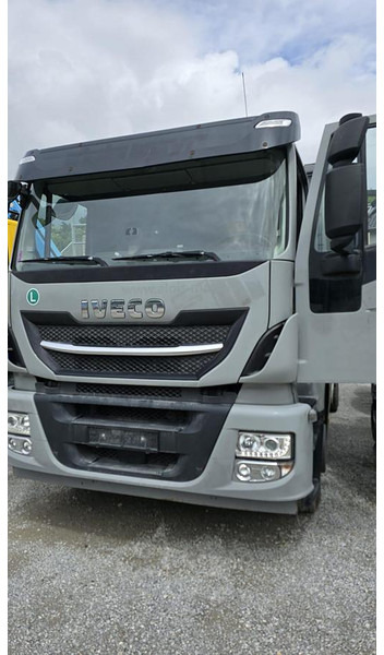 Iveco Stralis 6x2 Baustoffpritsche mit Hiab 228-E5 Kran - شاحنات مسطحة: صورة 1 Iveco Stralis 6x2 Baustoffpritsche mit Hiab 228-E5 Kran - شاحنات مسطحة: صورة 1