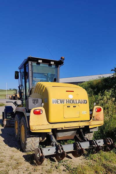 New Holland F106.6A Motorgrader - ممهدة: صورة 3 New Holland F106.6A Motorgrader - ممهدة: صورة 3