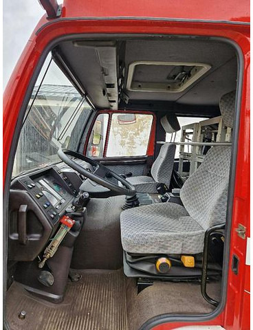 Interior photo 2: شاحنة Tag 4/24 Steyr 10S23 RLF-A1000 4x4 Rüstlöschfahrzeug