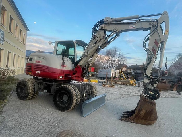 Takeuchi TB295W Mobilbagger - حفارة: صورة 3 Takeuchi TB295W Mobilbagger - حفارة: صورة 3
