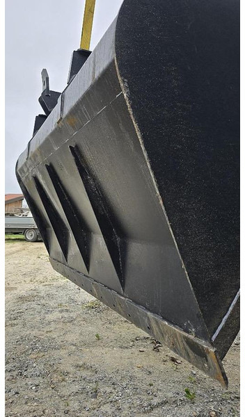 Volumenschaufel 240 cm passend zu Bobcat Teleskoplader Aufnahme - بكت: صورة 2 Volumenschaufel 240 cm passend zu Bobcat Teleskoplader Aufnahme - بكت: صورة 2