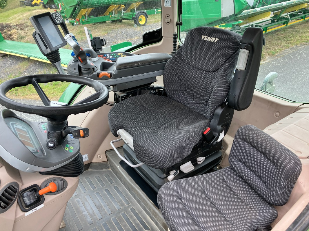 Fendt 724 PowerPlus mit Frontkraftheber - جرار: صورة 4 Fendt 724 PowerPlus mit Frontkraftheber - جرار: صورة 4
