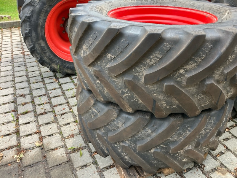 Fendt 724 Profi Plus inkl. 2. Radsatz/ EGNOS- Signal - جرار: صورة 4 Fendt 724 Profi Plus inkl. 2. Radsatz/ EGNOS- Signal - جرار: صورة 4